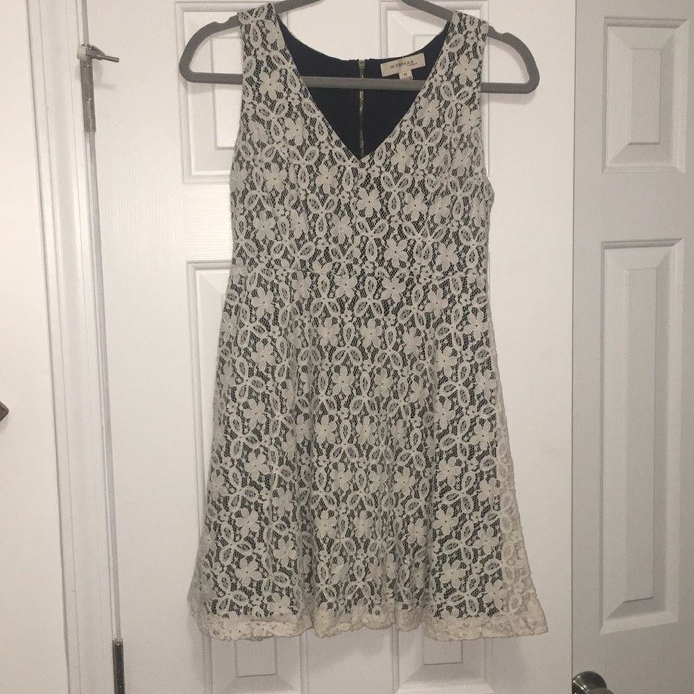 Monteau White Lace Fit Flare Dress M Sleeveless Back Zipper Floral Cocktail